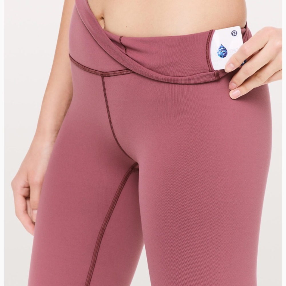 Women’s LULULEMON wunder under size 6 leggings
